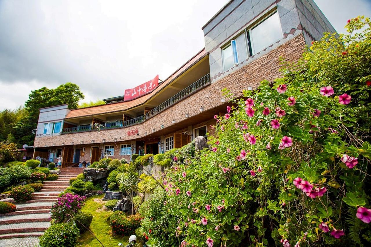 เมาเท้น เฮ้าส์ Bed & Breakfast Shuiyuan ภายนอก รูปภาพ