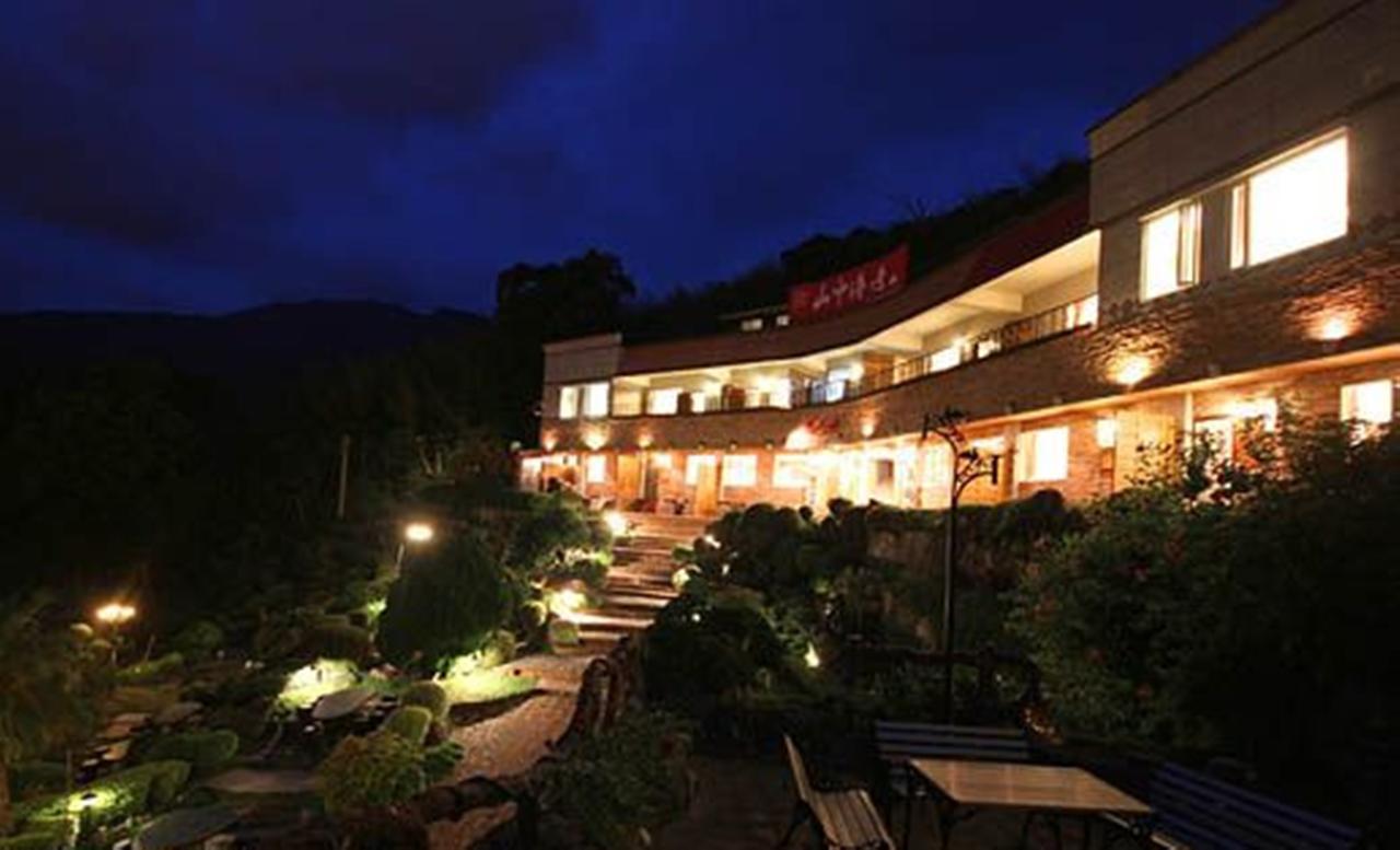 เมาเท้น เฮ้าส์ Bed & Breakfast Shuiyuan ภายนอก รูปภาพ
