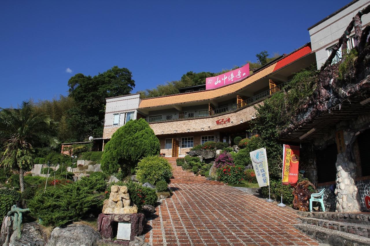 เมาเท้น เฮ้าส์ Bed & Breakfast Shuiyuan ภายนอก รูปภาพ